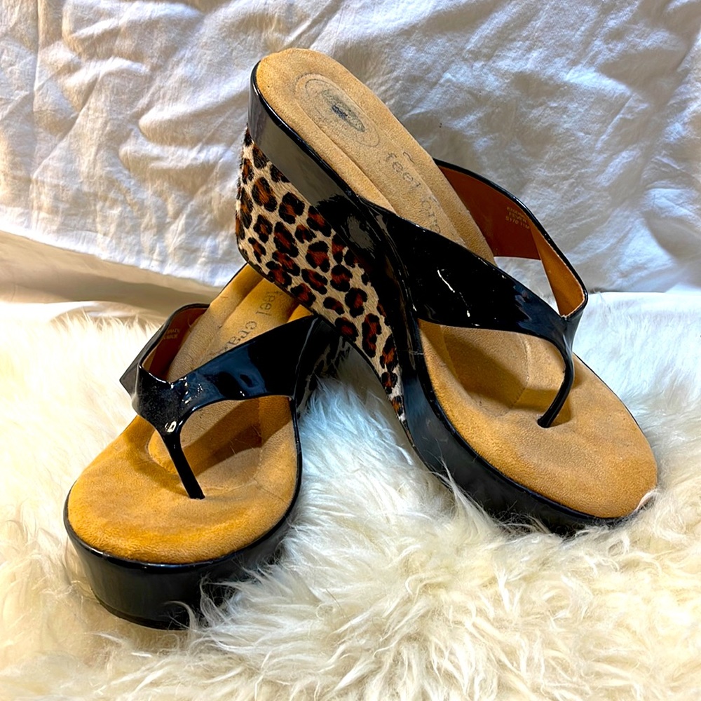 Dr Scholls Fever 11 M leopard fur (faux) platform thong sandals